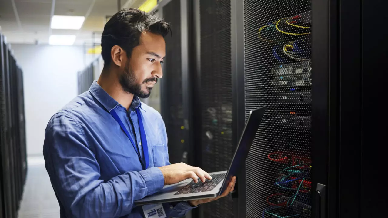 پشتیبان شبکه