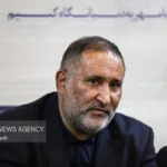 تجلیل مرکز پاسداشت زبان فارسی از سیاسیون؛ پیام رهبر راهگشا شد