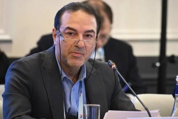 رئیسی: کنار هر مدرسه‌ای یک دکه سیگار فروشی وجود دارد