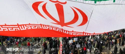 دعوت پزشکان از مردم برای حضور پرشور در راهپیمایی ۲۲ بهمن_698b370400567.jpeg